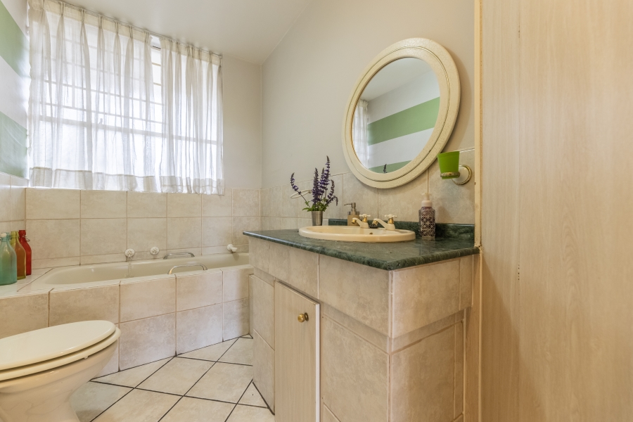 2 Bedroom Property for Sale in Illovo Gauteng