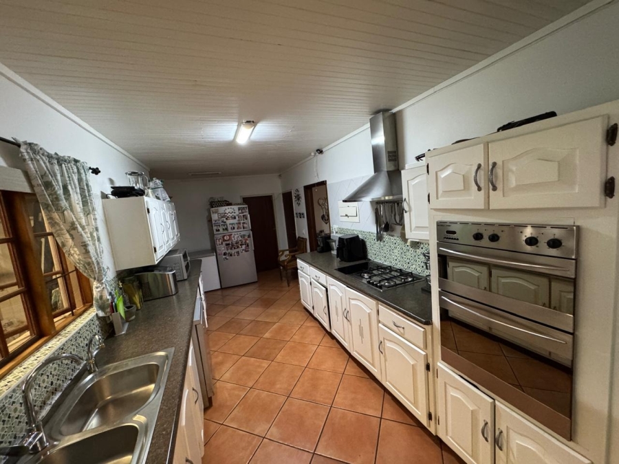 5 Bedroom Property for Sale in Brummeria Gauteng