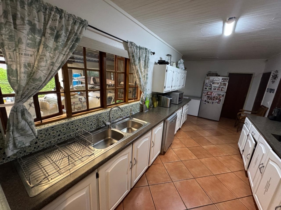 5 Bedroom Property for Sale in Brummeria Gauteng