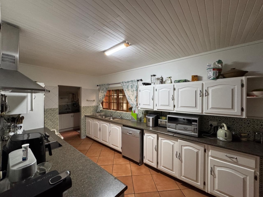 5 Bedroom Property for Sale in Brummeria Gauteng