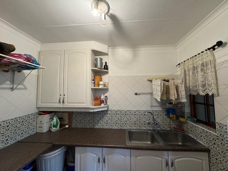 5 Bedroom Property for Sale in Brummeria Gauteng