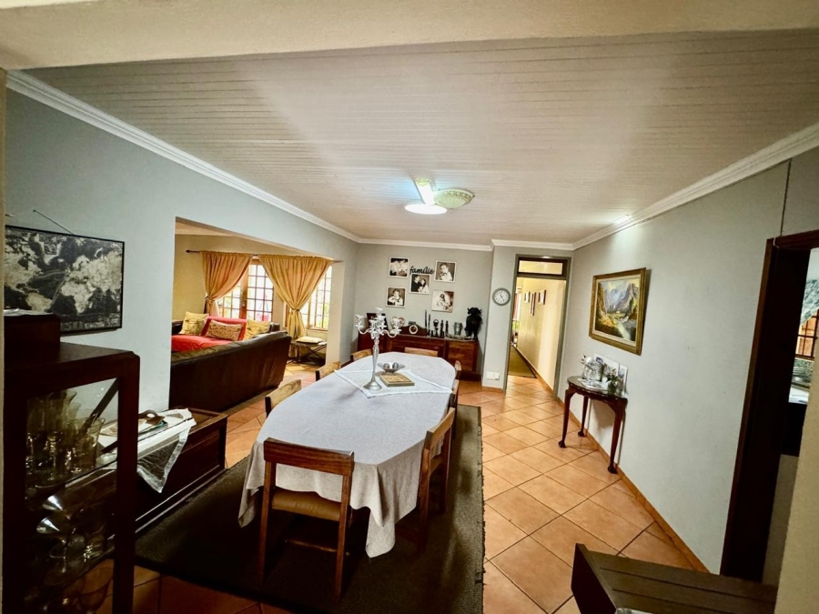 5 Bedroom Property for Sale in Brummeria Gauteng