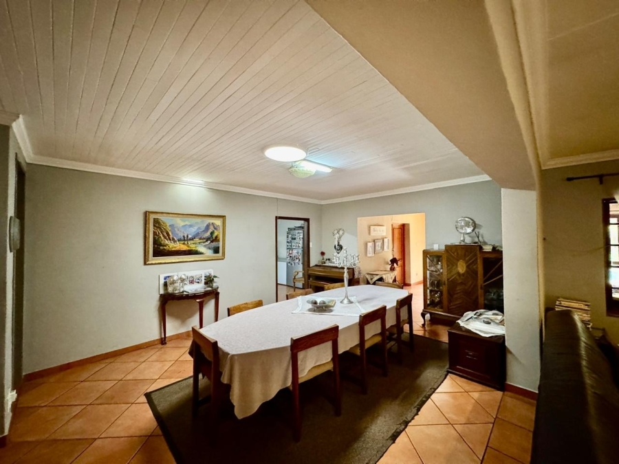 5 Bedroom Property for Sale in Brummeria Gauteng