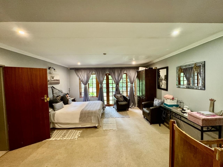 5 Bedroom Property for Sale in Brummeria Gauteng