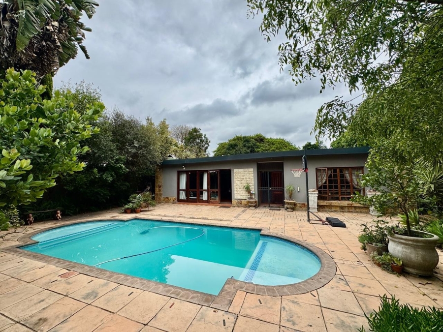 5 Bedroom Property for Sale in Brummeria Gauteng