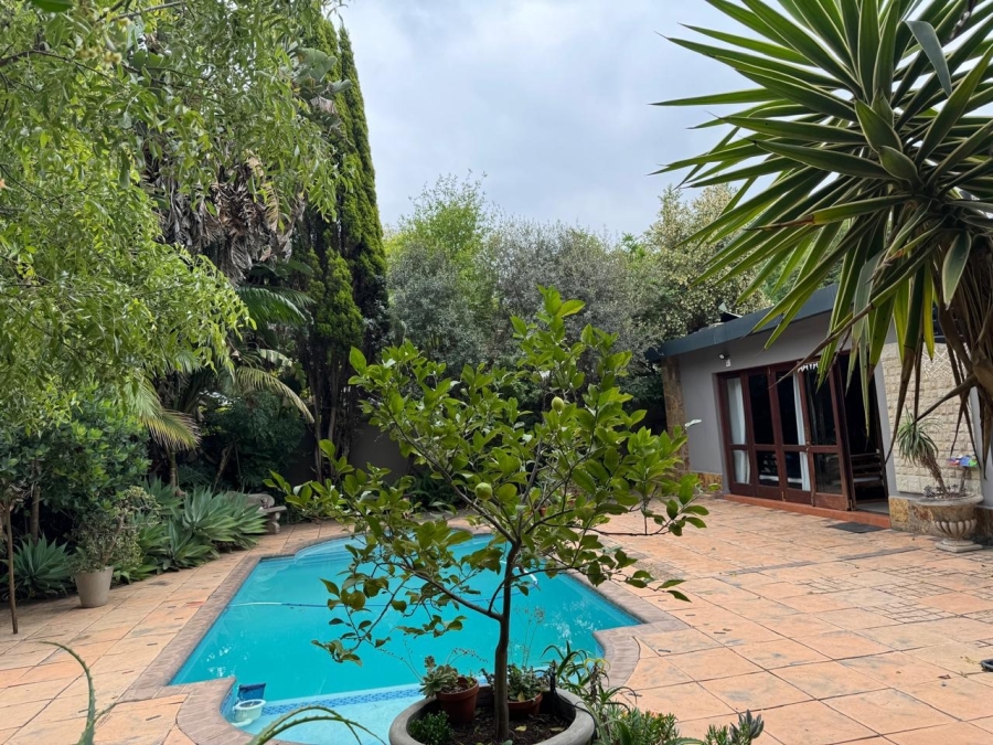 5 Bedroom Property for Sale in Brummeria Gauteng