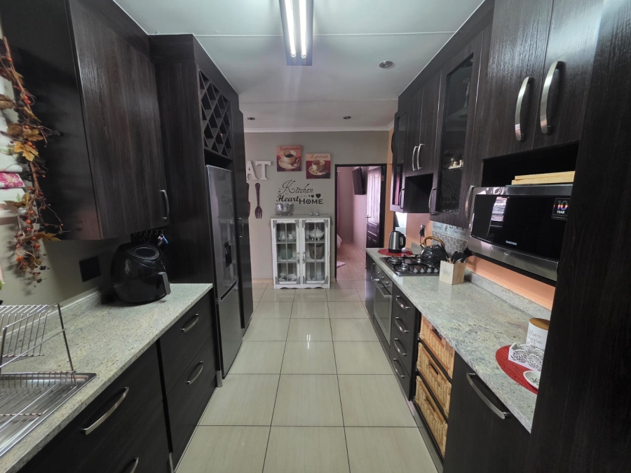 3 Bedroom Property for Sale in Pomona Gauteng