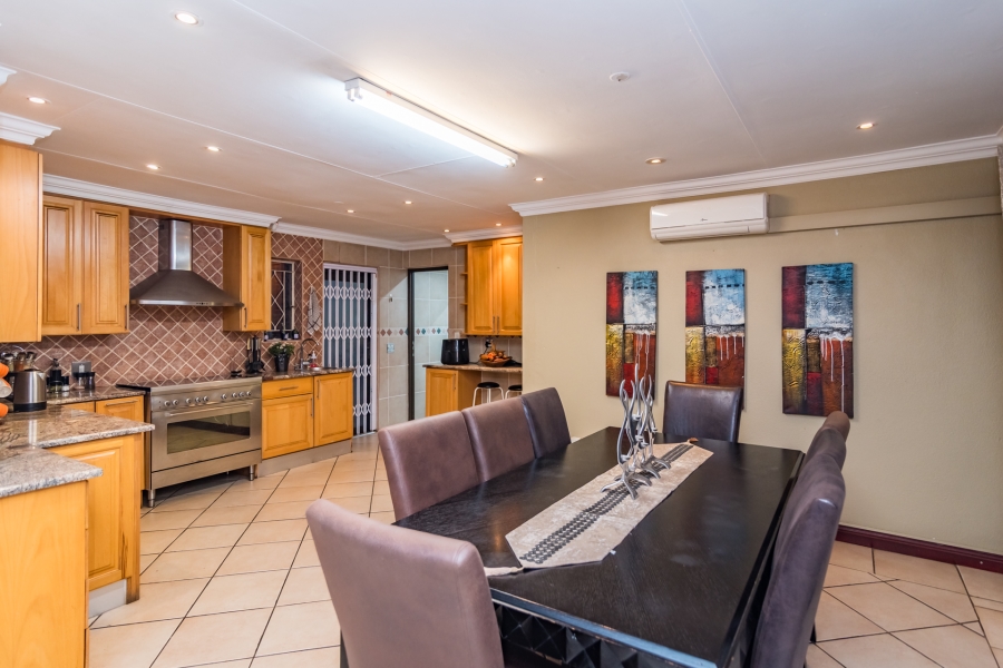 6 Bedroom Property for Sale in Noordheuwel Gauteng