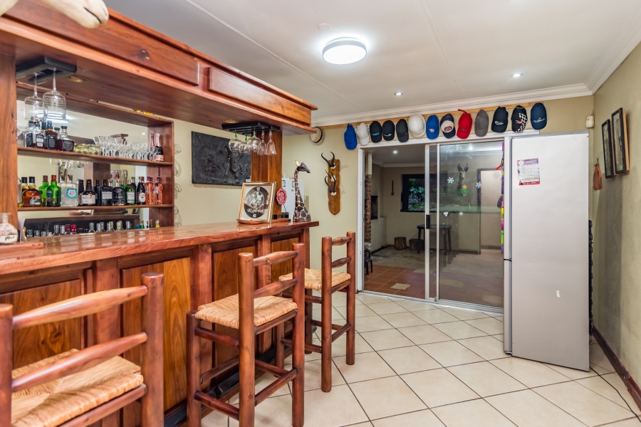 6 Bedroom Property for Sale in Noordheuwel Gauteng