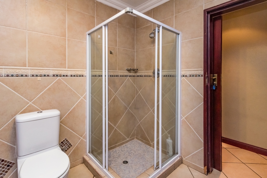 6 Bedroom Property for Sale in Noordheuwel Gauteng