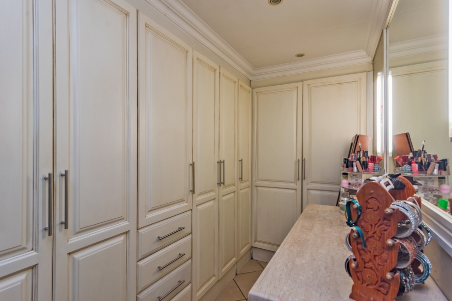 6 Bedroom Property for Sale in Noordheuwel Gauteng