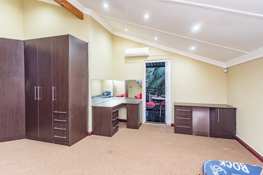 6 Bedroom Property for Sale in Noordheuwel Gauteng