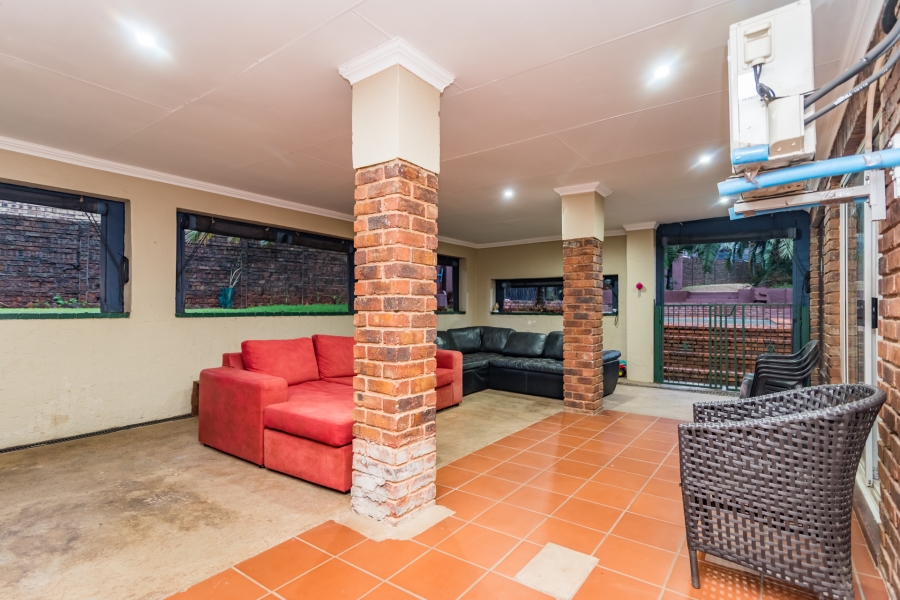 6 Bedroom Property for Sale in Noordheuwel Gauteng