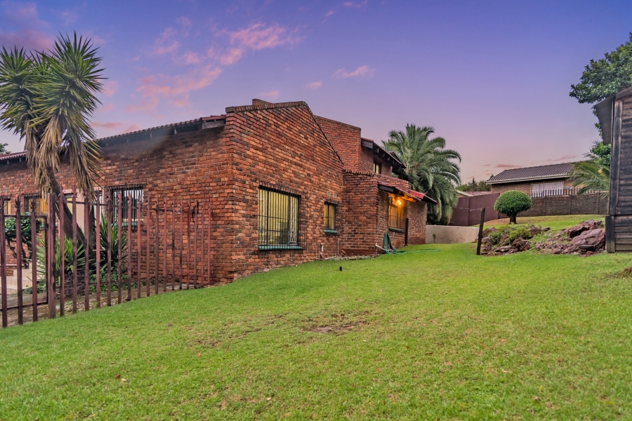 6 Bedroom Property for Sale in Noordheuwel Gauteng