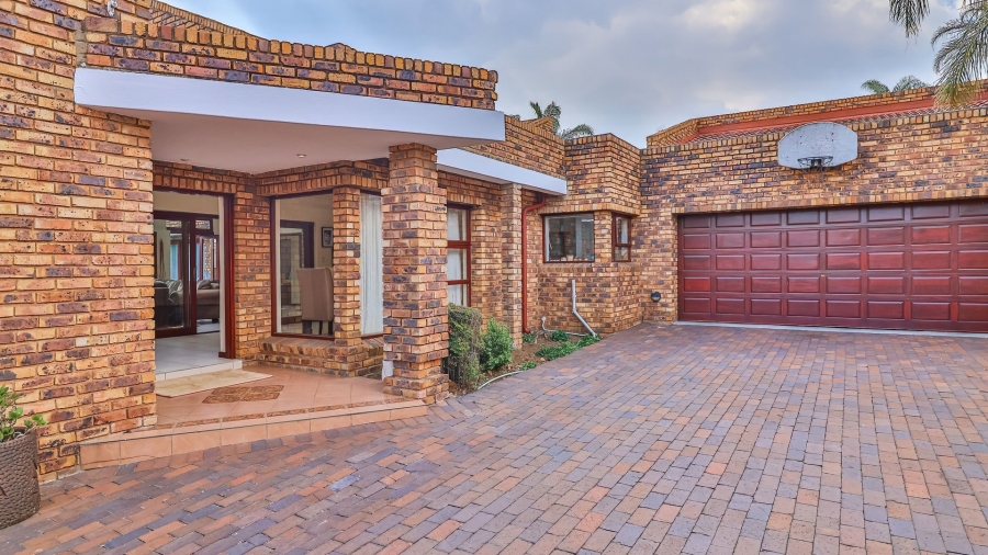 3 Bedroom Property for Sale in Bassonia Gauteng