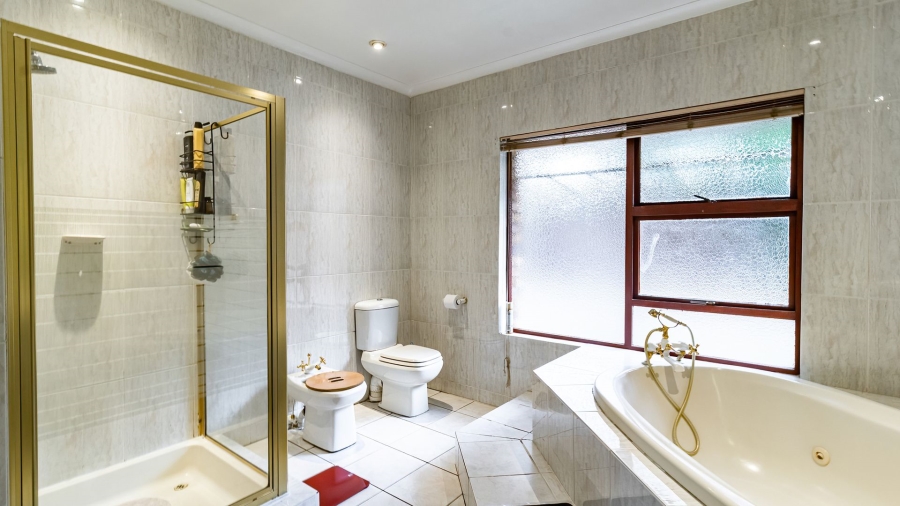 3 Bedroom Property for Sale in Bassonia Gauteng