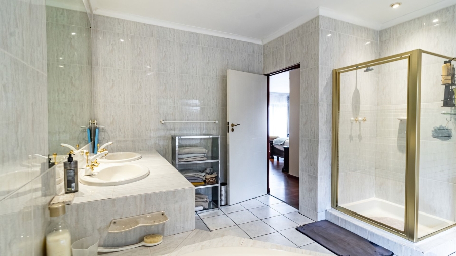 3 Bedroom Property for Sale in Bassonia Gauteng