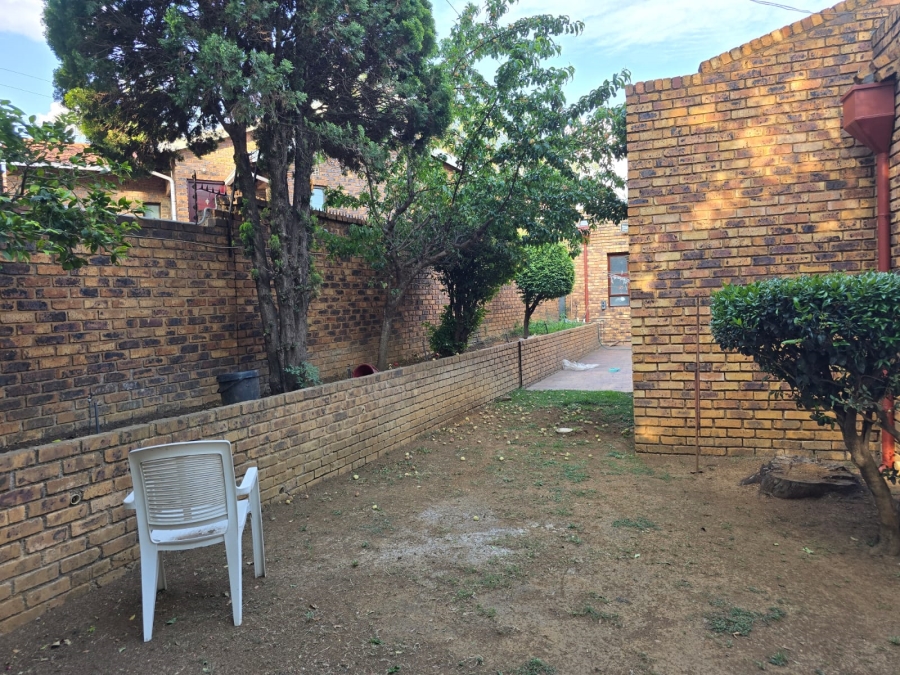 3 Bedroom Property for Sale in Bassonia Gauteng