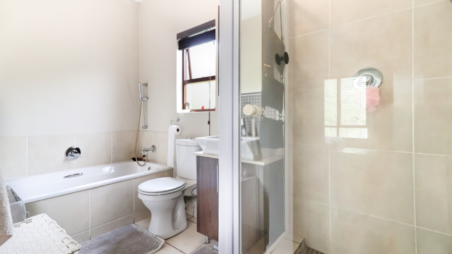 1 Bedroom Property for Sale in Fourways Gauteng