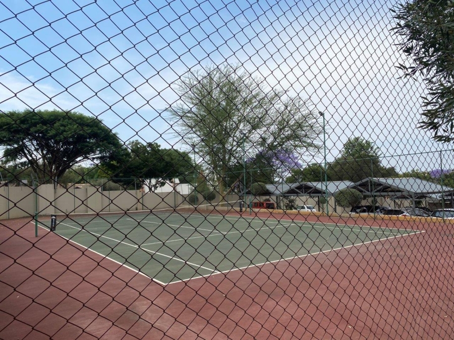 1 Bedroom Property for Sale in Fourways Gauteng