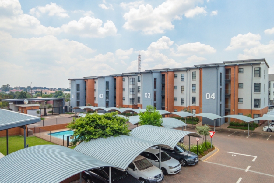 2 Bedroom Property for Sale in Glen Marais Gauteng