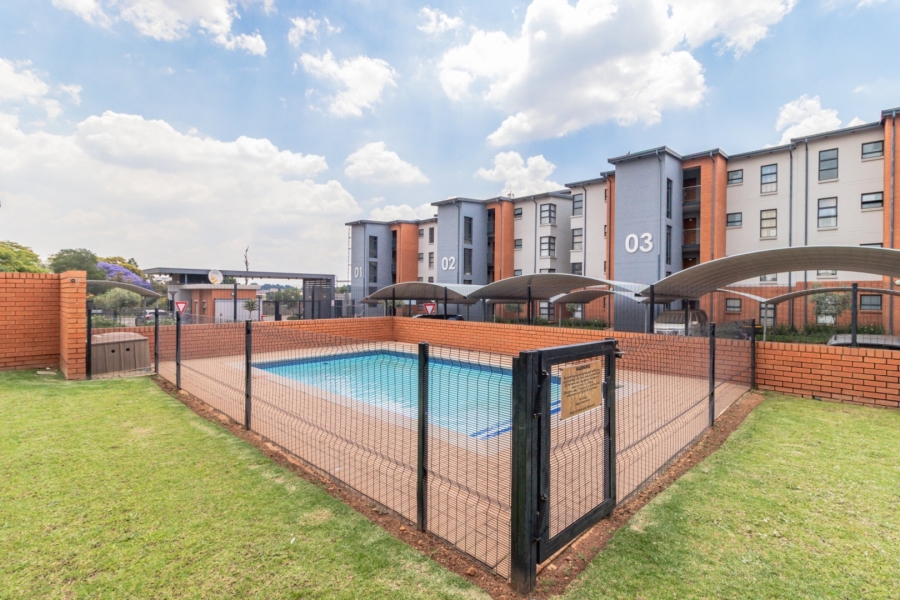 2 Bedroom Property for Sale in Glen Marais Gauteng
