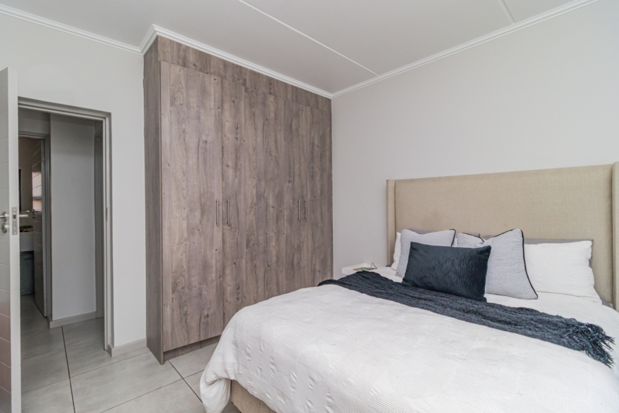 2 Bedroom Property for Sale in Glen Marais Gauteng