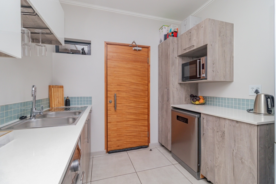 2 Bedroom Property for Sale in Glen Marais Gauteng
