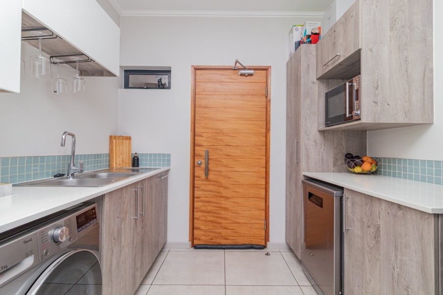 2 Bedroom Property for Sale in Glen Marais Gauteng