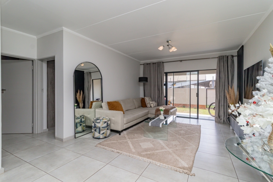 2 Bedroom Property for Sale in Glen Marais Gauteng