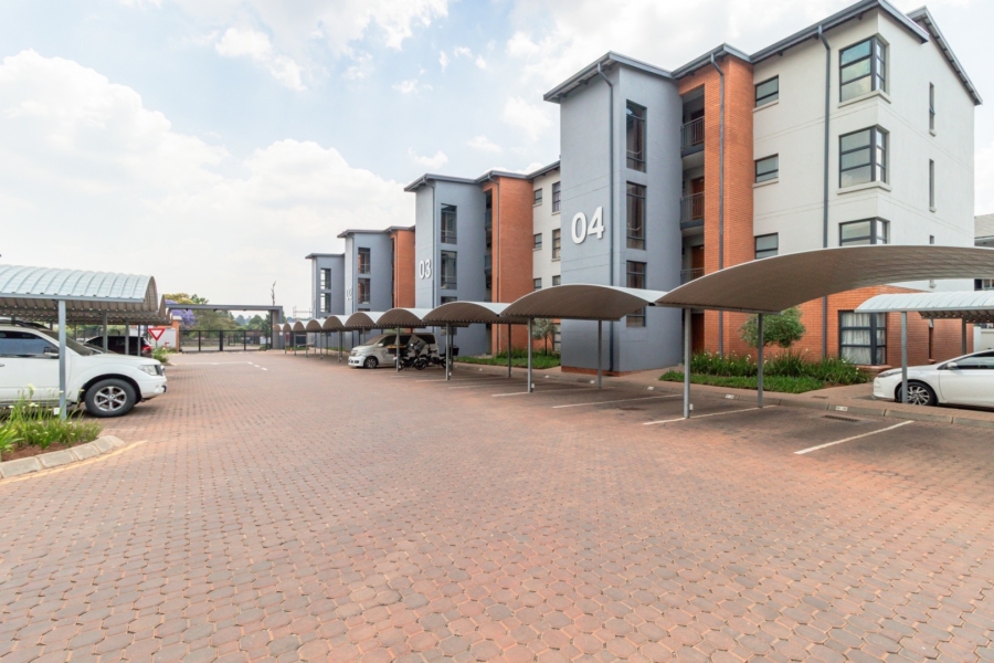 2 Bedroom Property for Sale in Glen Marais Gauteng