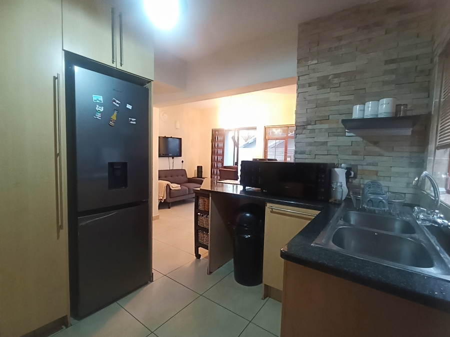 To Let 3 Bedroom Property for Rent in Corlett Gardens Gauteng