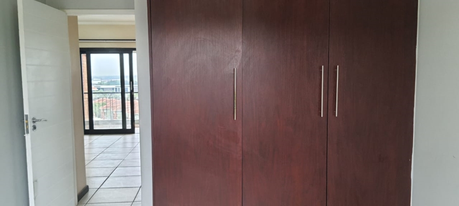 To Let 2 Bedroom Property for Rent in Greenstone Hill Gauteng