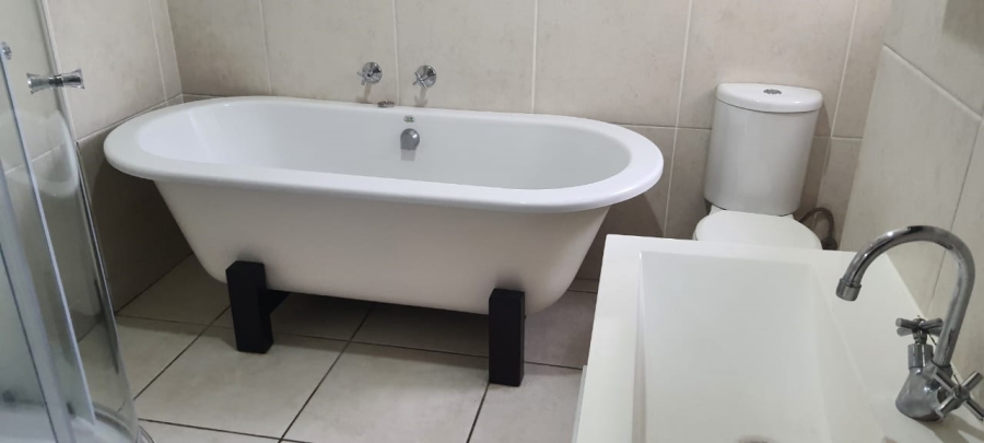 To Let 2 Bedroom Property for Rent in Greenstone Hill Gauteng