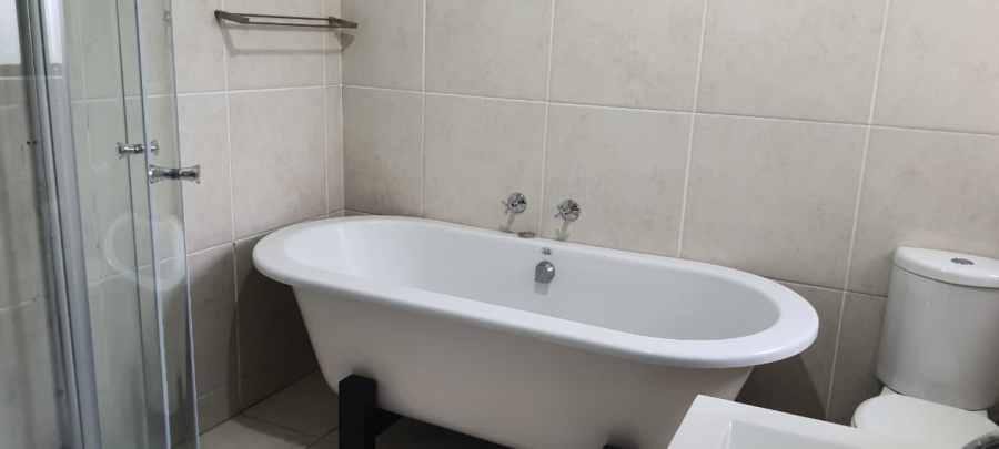 To Let 2 Bedroom Property for Rent in Greenstone Hill Gauteng