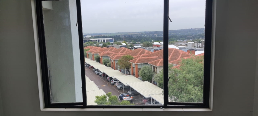 To Let 2 Bedroom Property for Rent in Greenstone Hill Gauteng