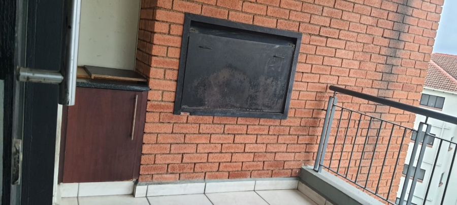 To Let 2 Bedroom Property for Rent in Greenstone Hill Gauteng