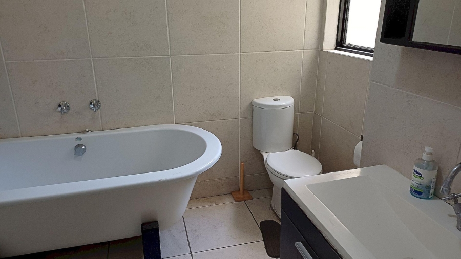 To Let 2 Bedroom Property for Rent in Greenstone Hill Gauteng