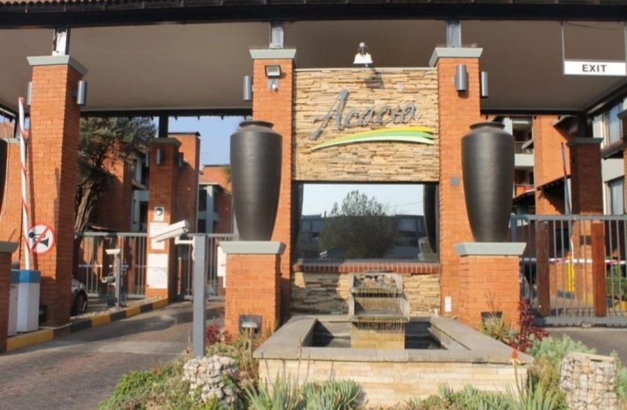 To Let 2 Bedroom Property for Rent in Greenstone Hill Gauteng