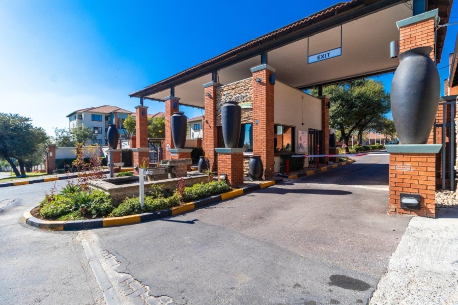 To Let 2 Bedroom Property for Rent in Greenstone Hill Gauteng