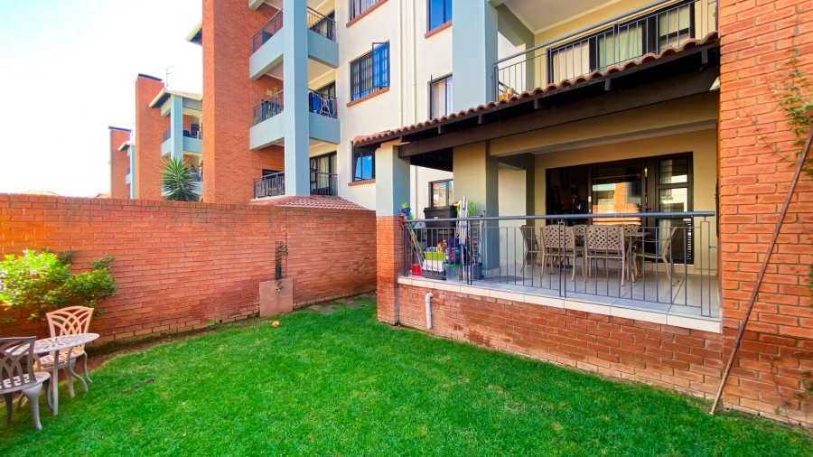 To Let 2 Bedroom Property for Rent in Greenstone Hill Gauteng