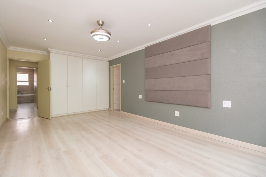 3 Bedroom Property for Sale in Northcliff Gauteng