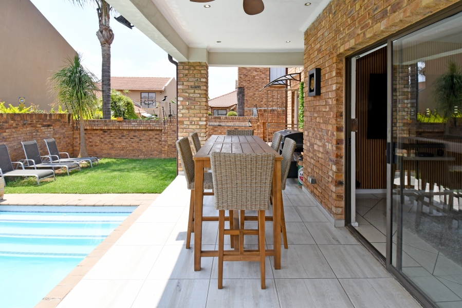 3 Bedroom Property for Sale in North Riding Gauteng