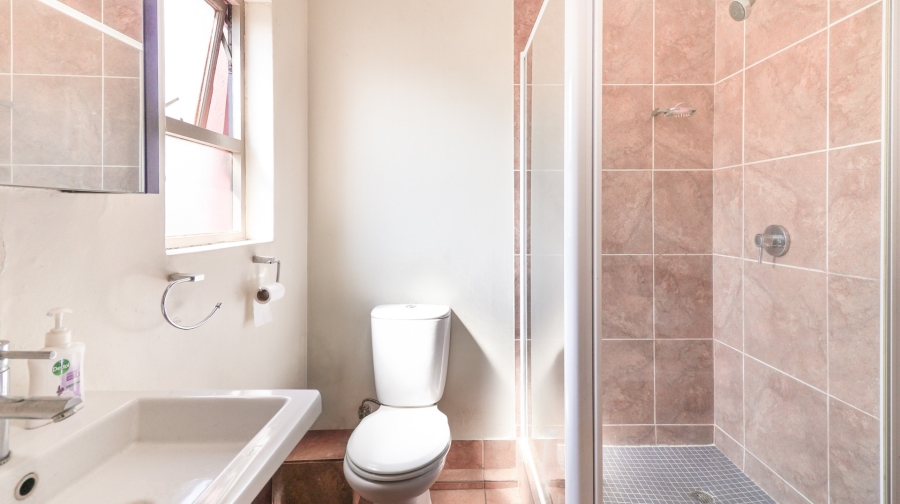 2 Bedroom Property for Sale in Lonehill Gauteng