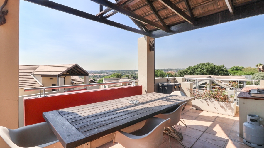 2 Bedroom Property for Sale in Lonehill Gauteng