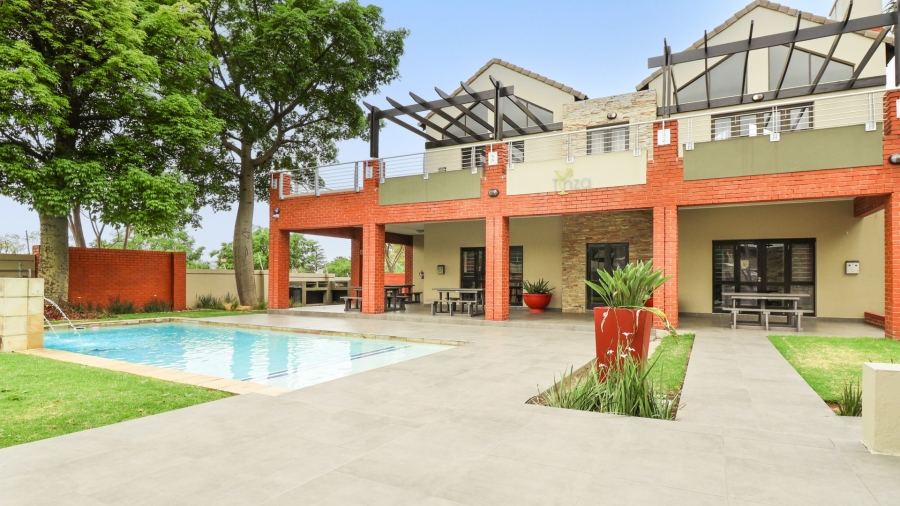 2 Bedroom Property for Sale in Lonehill Gauteng
