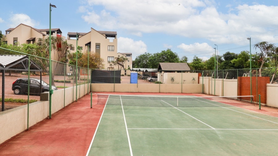 2 Bedroom Property for Sale in Lonehill Gauteng