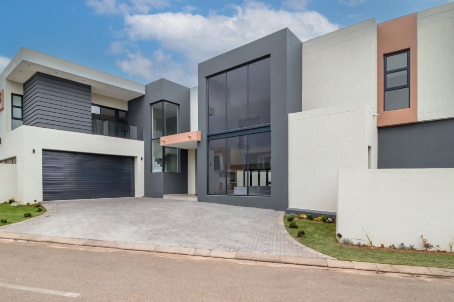 4 Bedroom Property for Sale in Swallow Hills Lifestyle Estate Gauteng