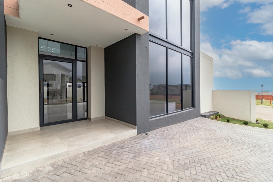 4 Bedroom Property for Sale in Swallow Hills Lifestyle Estate Gauteng