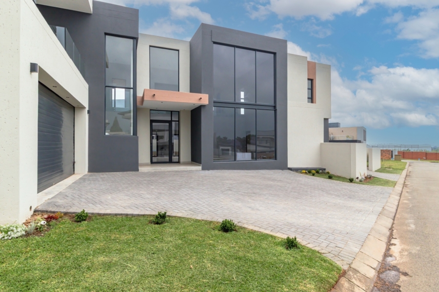4 Bedroom Property for Sale in Swallow Hills Lifestyle Estate Gauteng